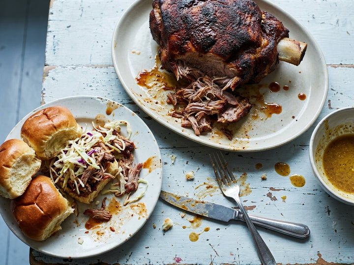 Old Red Pulled Pork Shoulder, made with Plateit Old Red BBQ Rub