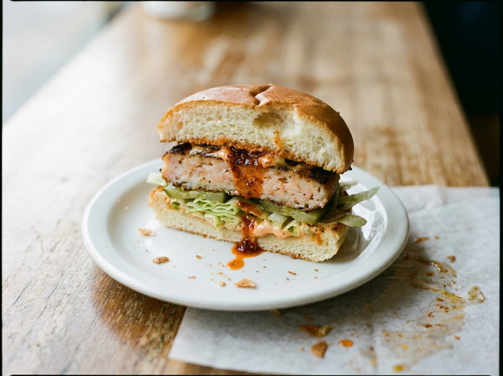 Chilli Crunch Prawn Burger made with Plateit Chilli Crunch